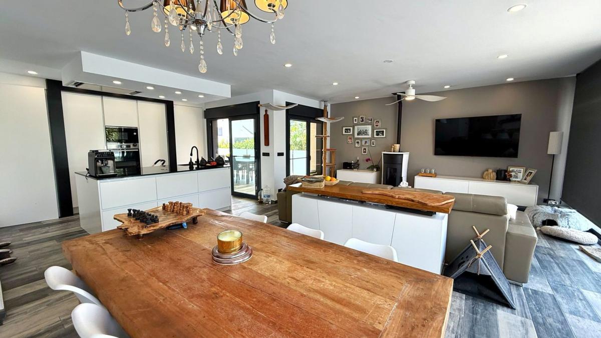 Properties for sale and rent in Spain photo 5