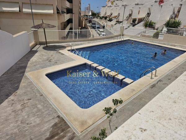 Venta de piso en Piso en Calle Mare de Déu del Carmen, Calas de Santiago Bernabeu, Santa Pola, Santa Pola
photo 1
