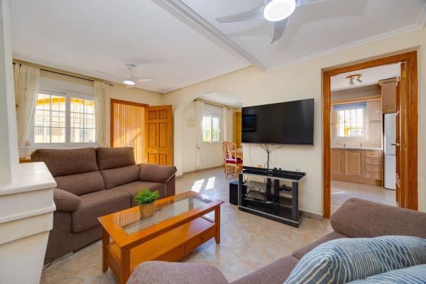 Chalet pareado en Calle Cuerda, 5, Playa Flamenca, Orihuela photo 4