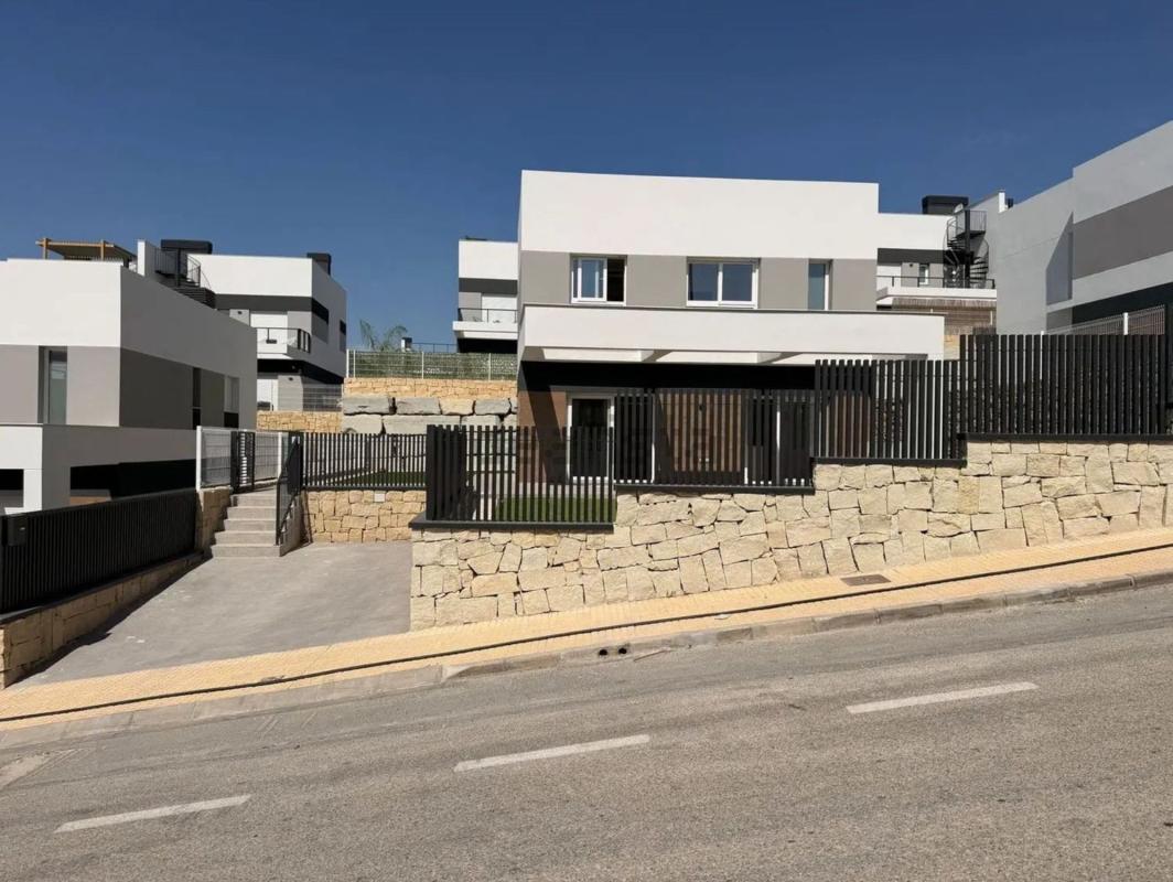 Propiedades en venta y alquiler en España photo 5