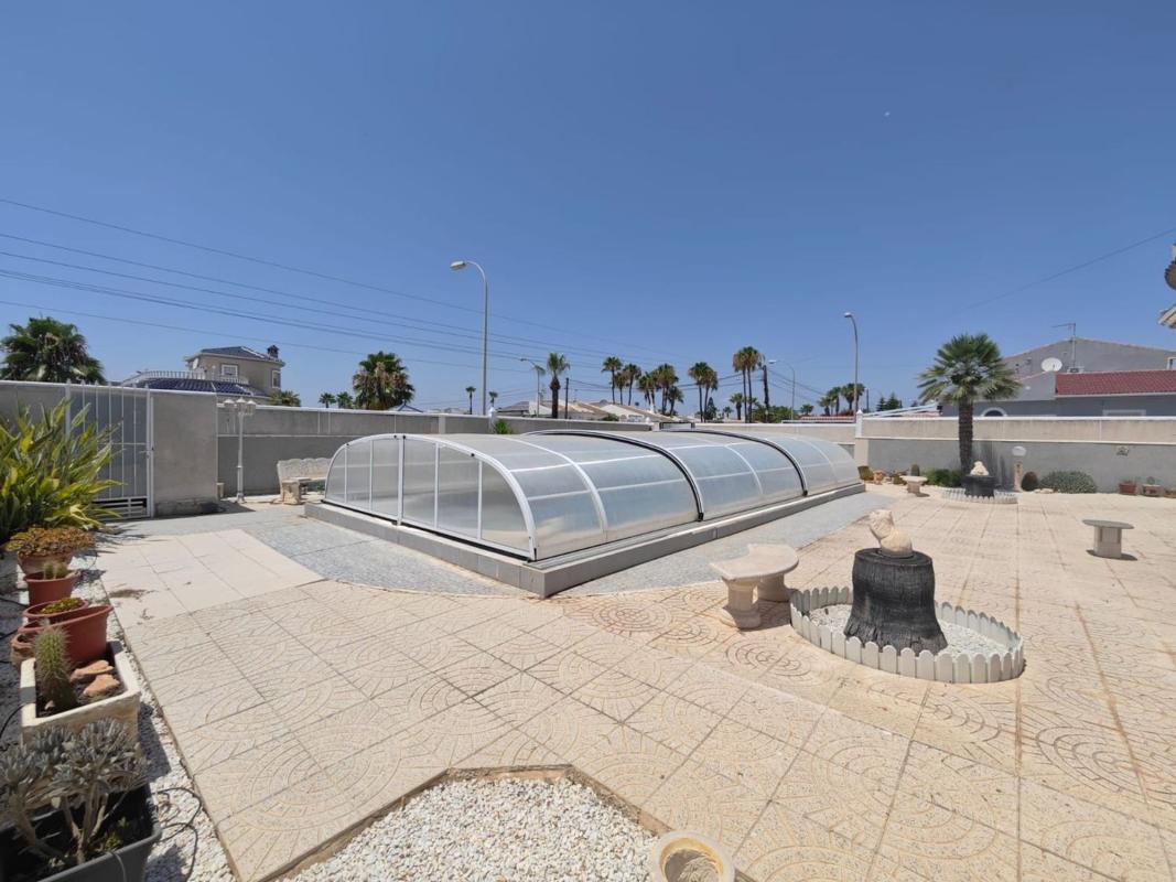 Properties for sale and rent in Spain photo 5