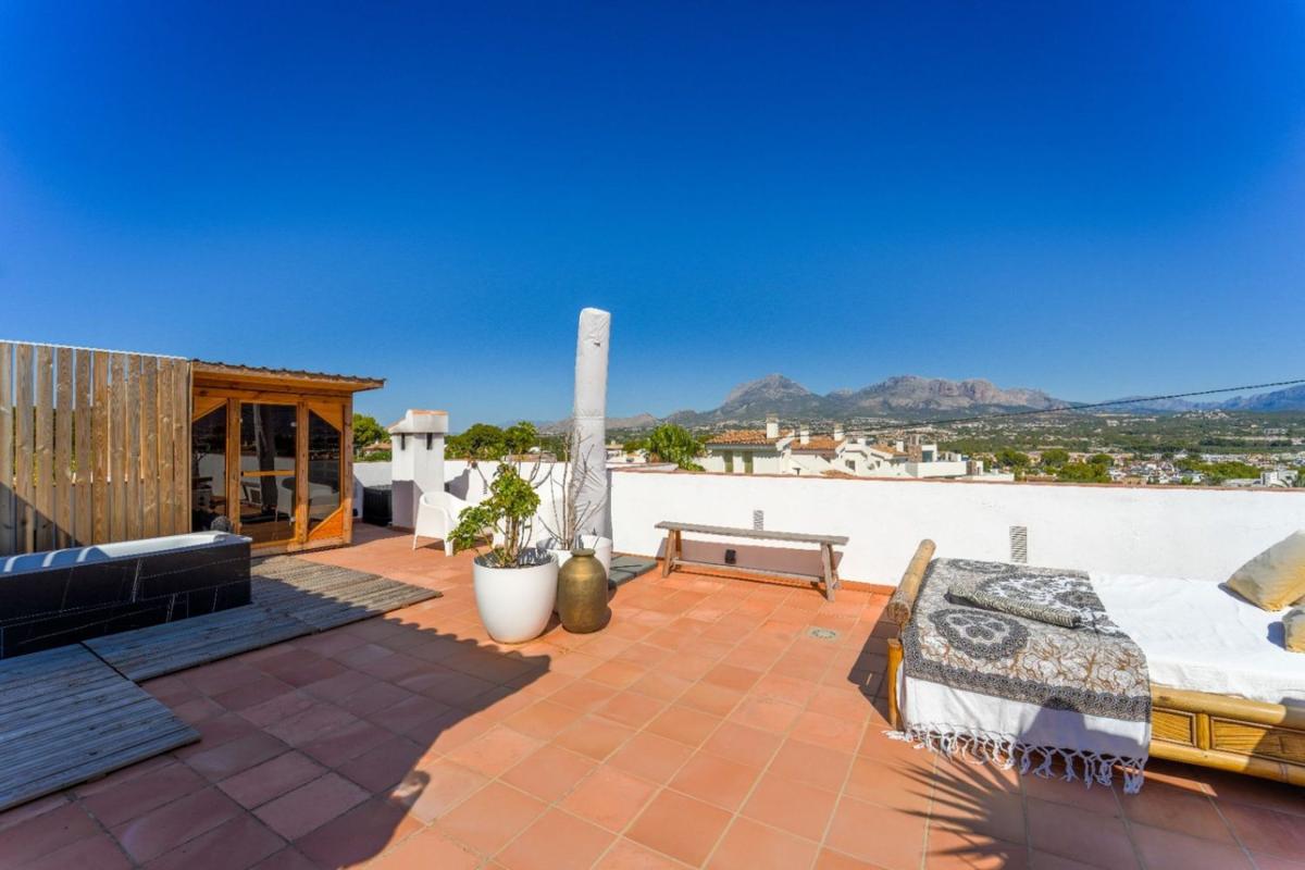 Properties for sale and rent in Spain photo 2