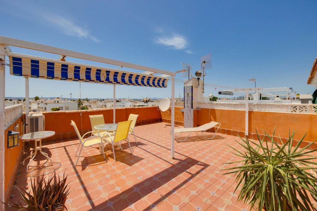 Venta de chalet independiente en Casa o chalet en La Siesta - El Salado - Torreta, Torrevieja, Torrevieja
photo 1