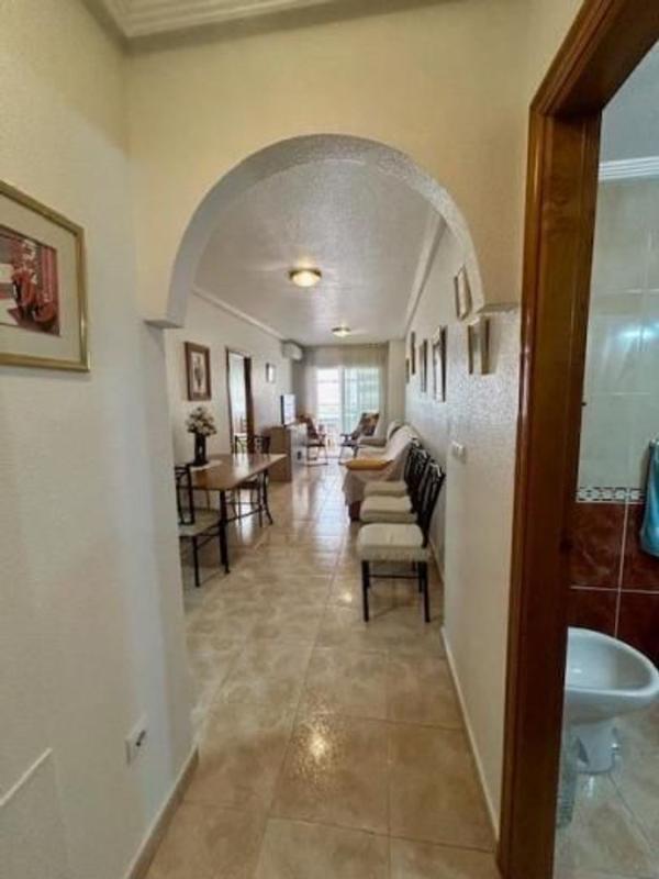 Venta de piso en Piso en Calle San Policarpo, Puerto Deportivo, Torrevieja, Torrevieja
photo 3
