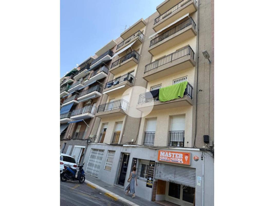 Sale of apartment in Piso en Calle Antonio Pascual Quiles, Reina Victoria-Miguel Hernández, Elche / Elx, Elche / Elx
photo 1