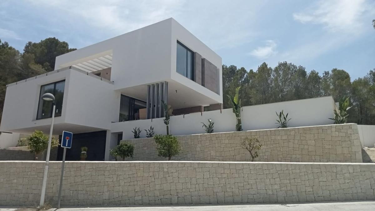 Sale of independent chalet in Casa o chalet en Casco Urbano, Moraira, Moraira
photo 1