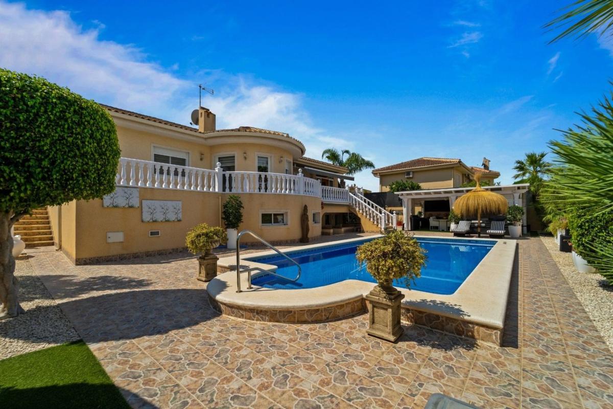 Properties for sale and rent in Spain photo 1