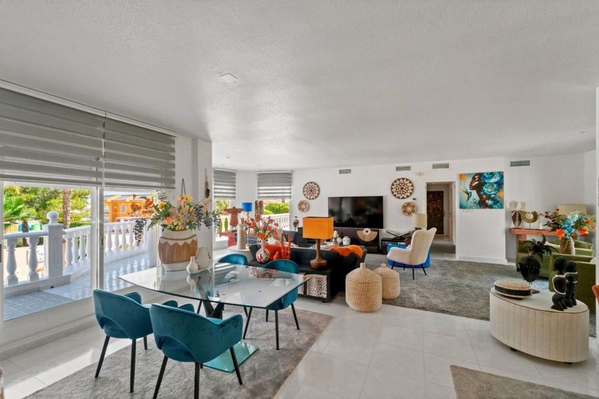 Properties for sale and rent in Spain photo 2
