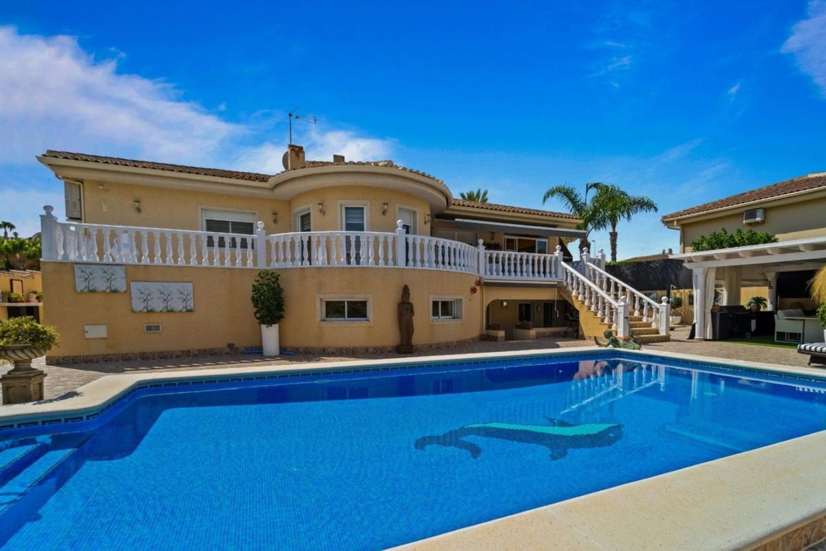 Properties for sale and rent in Spain photo 4
