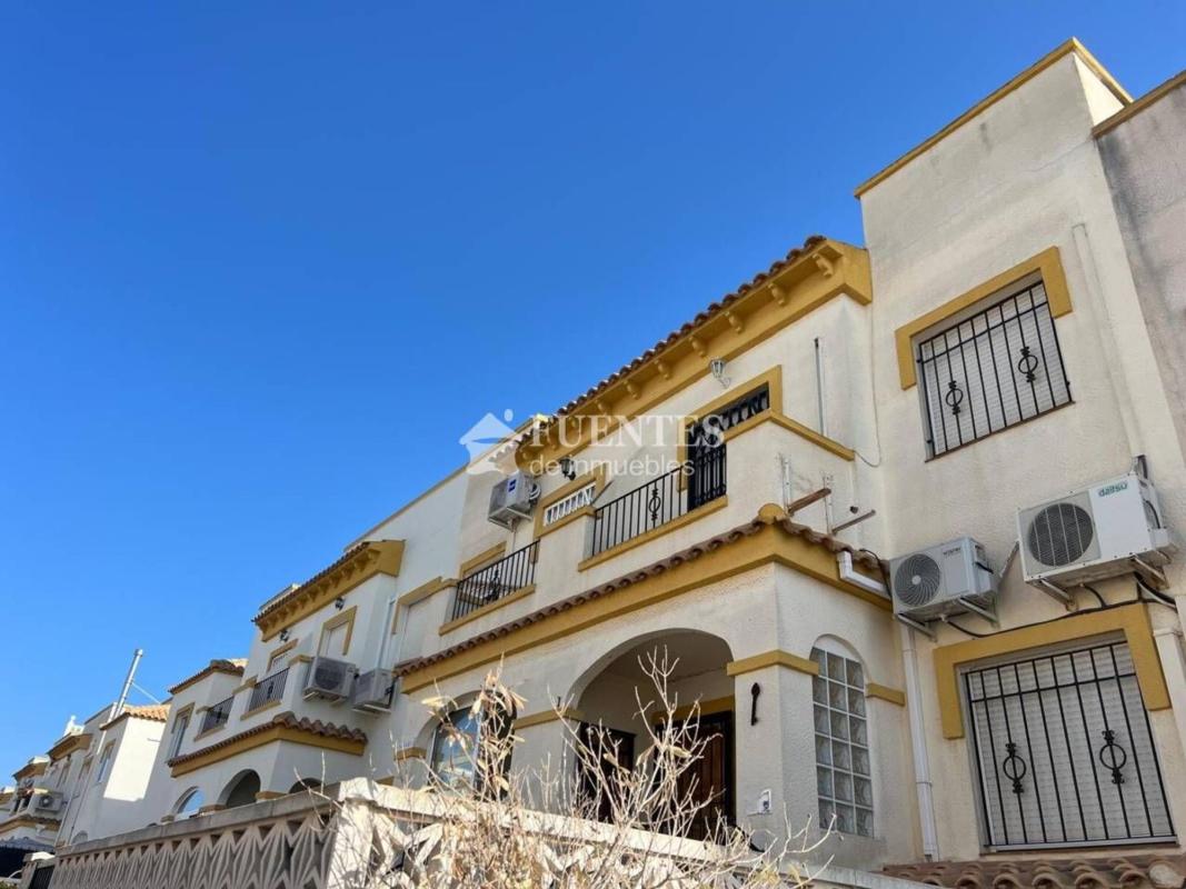 Venta de chalet independiente en Casa o chalet en Avenida D'Escandinàvia, Monte y Mar, Gran Alacant, Gran Alacant
photo 3