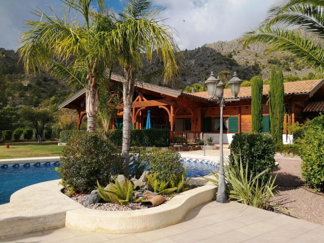 Properties for sale and rent in Spain photo 1