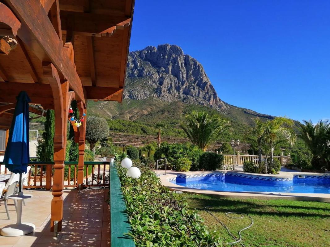 Properties for sale and rent in Spain photo 3