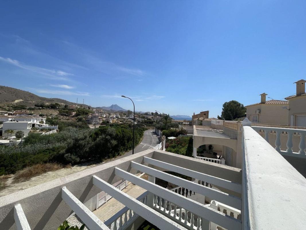 Properties for sale and rent in Spain photo 2