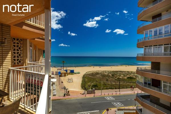 Sale of flat in Piso en Calle de la Purificación, Gaspar Perrelló, Torrevieja, Torrevieja
photo 1