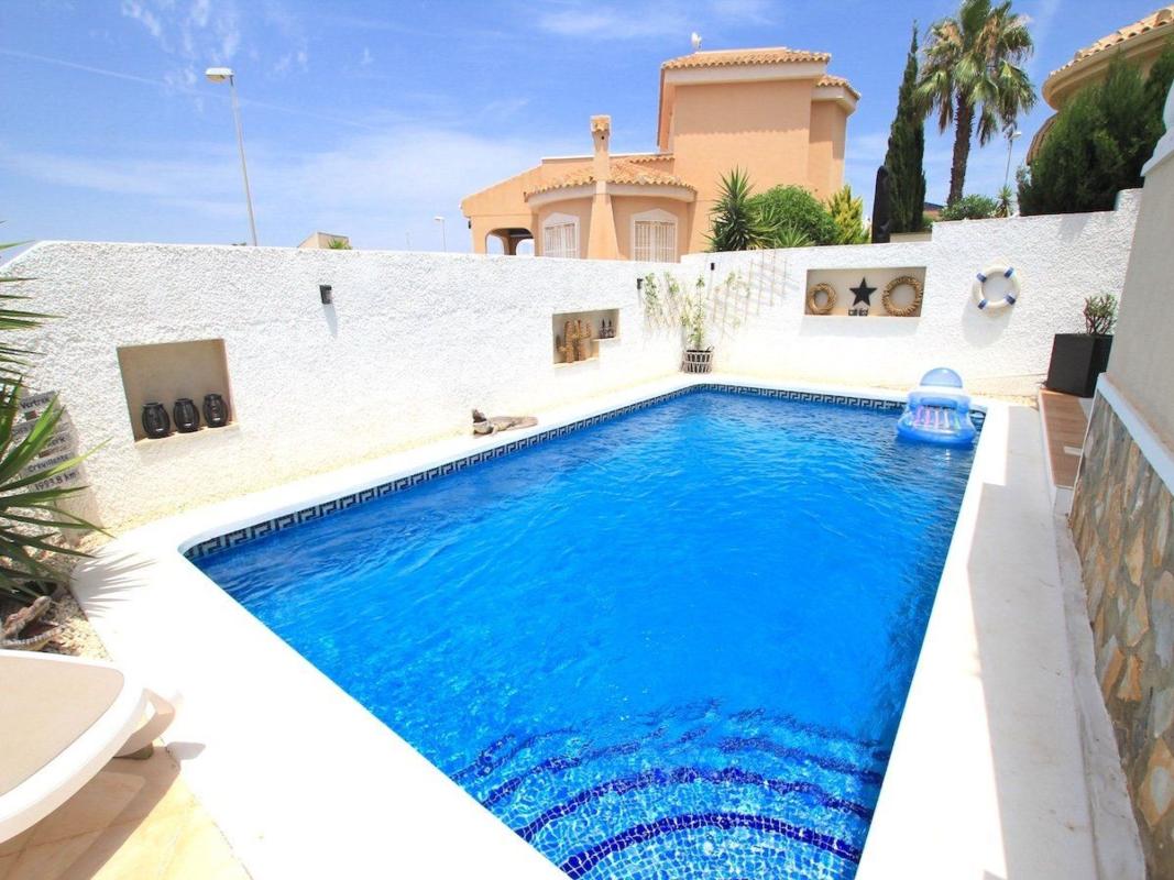 Propiedades en venta y alquiler en España photo 3