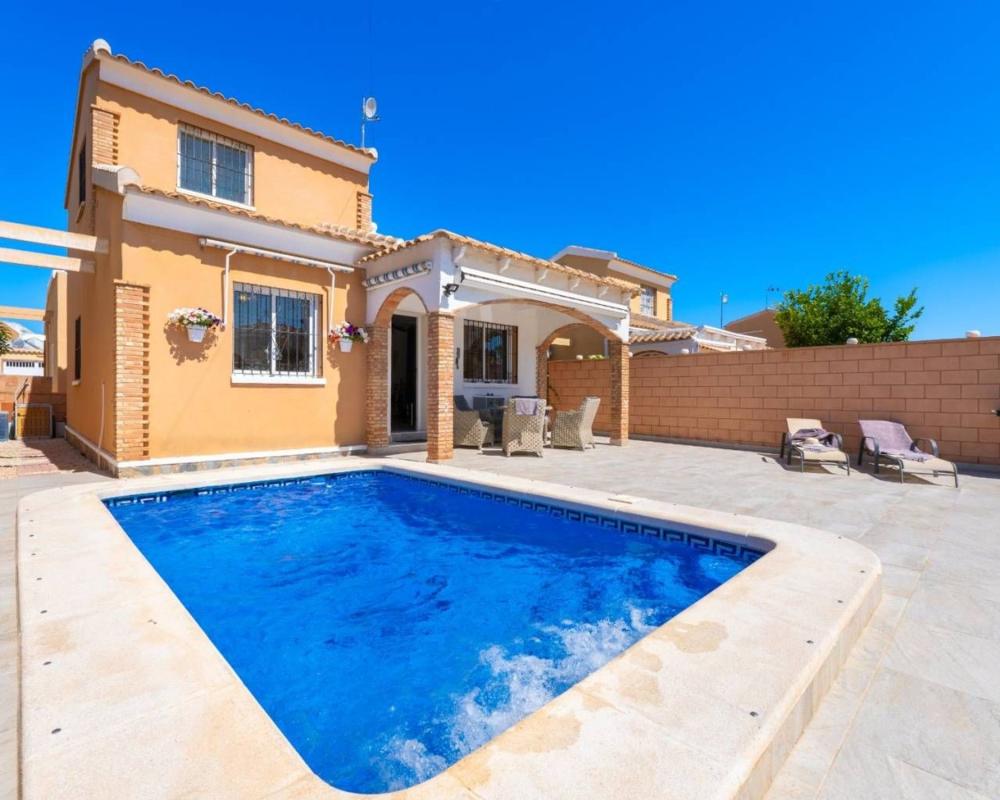 Properties for sale and rent in Spain photo 1