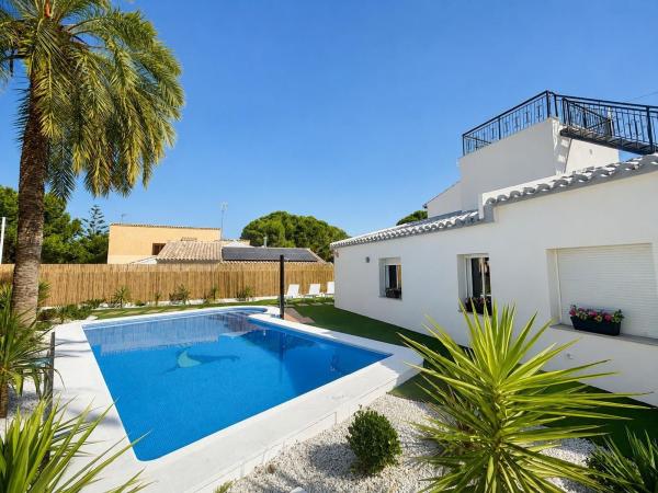 Chalet pareado en Calle la Falua, Punta Prima, Orihuela photo 2