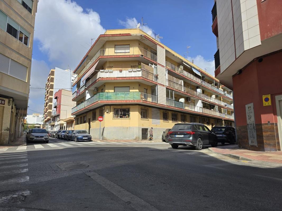 Sale of apartment in Piso en Calle de Fra Juan Tensa, Campello Pueblo, El Campello, El Campello
photo 1