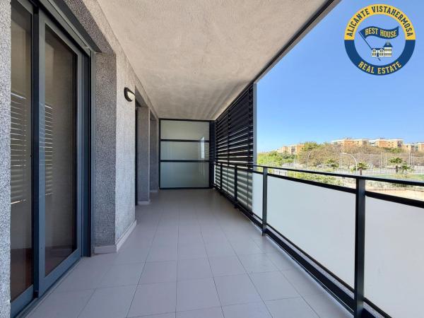 Venta de piso en Piso en Garbinet - Parque de las Avenidas, Alicante / Alacant, Alicante / Alacant
 photo 1