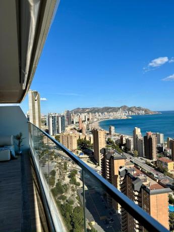 Sprzedaż mieszkania w Piso en Playa de Poniente, Benidorm, Benidorm
photo 1