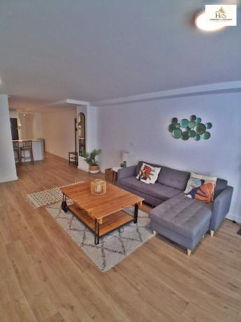 Venta de piso en Piso en Avenida Maisonnave, Ensanche-Diputación, Alicante / Alacant, Alicante / Alacant
 photo 1