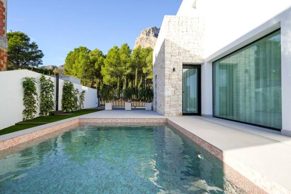 Chalet independiente en venta en Casa o chalet en Casco urbano, Polop, Polop
 photo 1