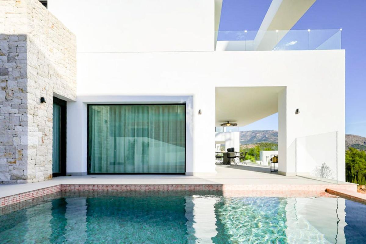 Sale of independent chalet in Casa o chalet en Casco urbano, Polop, Polop
photo 3