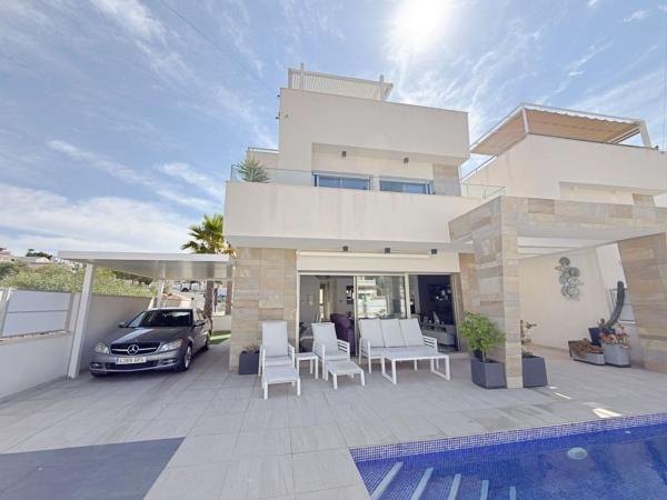 Casa o chalet independiente en Calle Málaga, 16, Blue Lagoon - Galán, San Miguel de Salinas photo 1