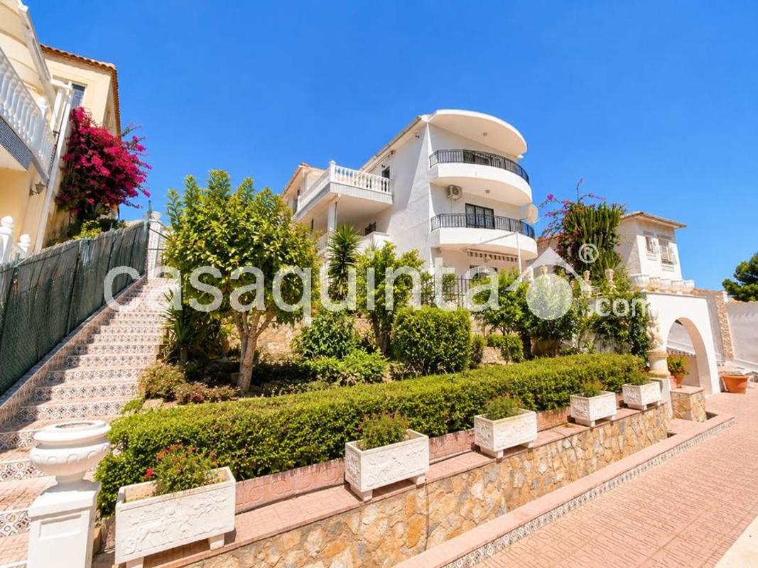 Propiedades en venta y alquiler en España photo 3