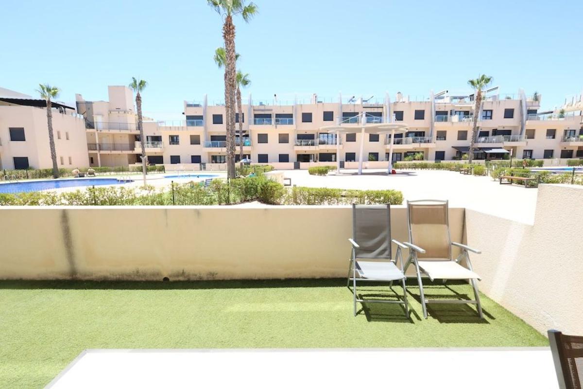 Sale of apartment in Piso en Calle Sevilla, Pueblo Latino, Pilar de la Horadada, Pilar de la Horadada
photo 2