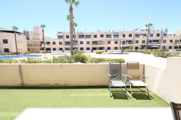 Sale of flat in Piso en Calle Sevilla, Pueblo Latino, Pilar de la Horadada, Pilar de la Horadada
thumbnail 1