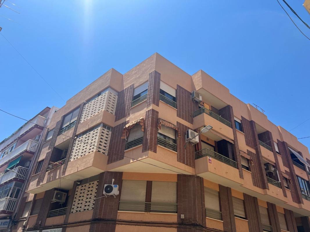 Sale of apartment in Piso en Calle Gasset y Artime, 10, Carolinas Altas, Alicante / Alacant, Alicante
photo 1