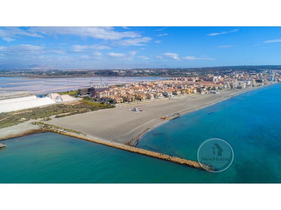 Sale of apartment in Piso en Calle Elda, Tamarit - Playa Lissa, Santa Pola, Santa Pola
photo 5