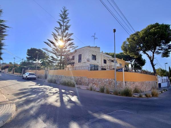 Chalet pareado en Los Balcones y los Altos, Orihuela photo 1