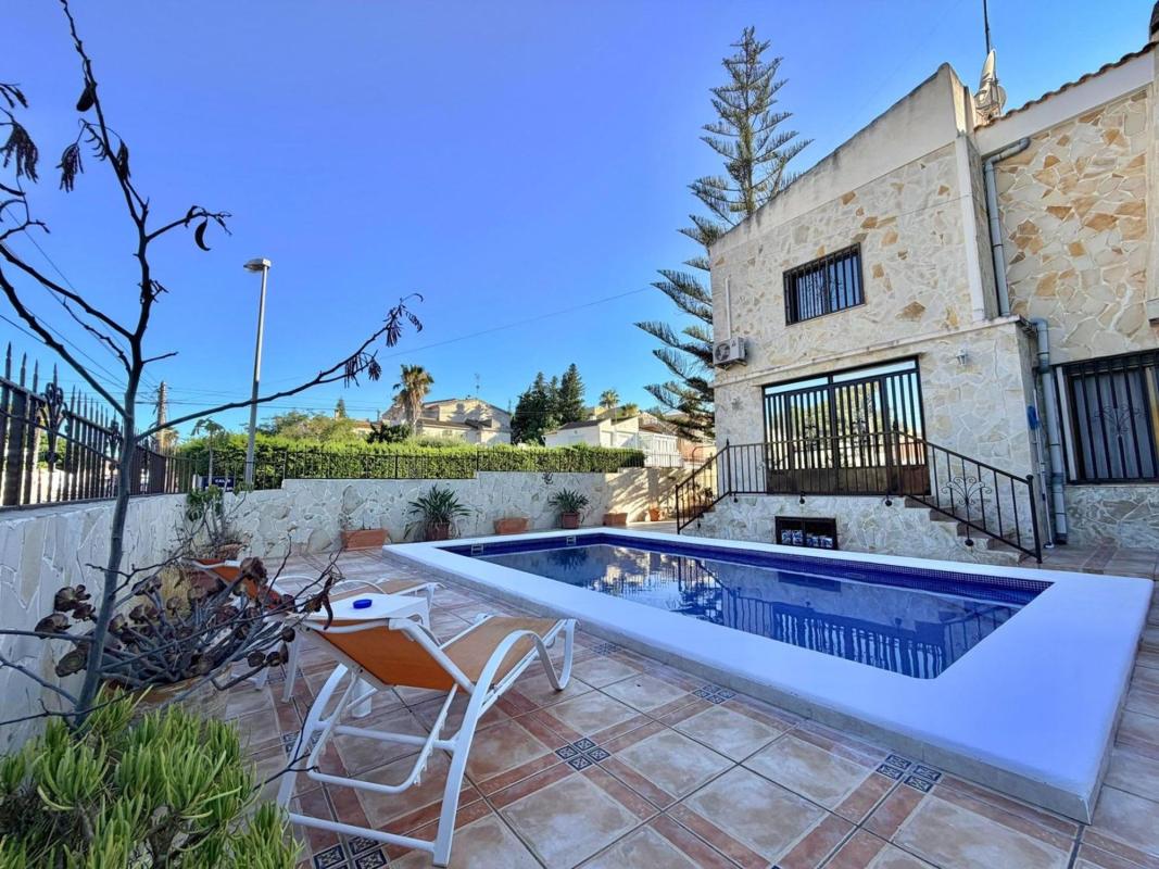 Properties for sale and rent in Spain photo 2