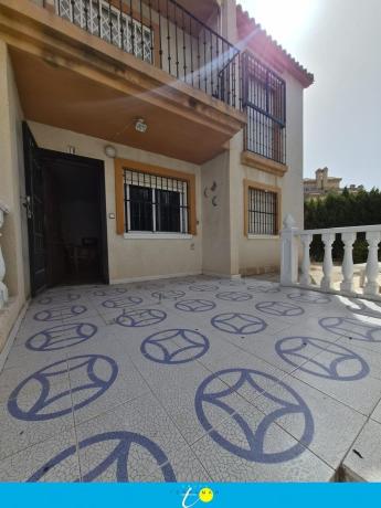Casa o chalet independiente en Calle Ariadna, Aguas Nuevas, Torrevieja thumbnail 2