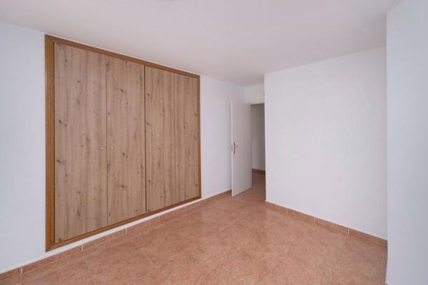 Sprzedaż mieszkania w Piso en Calle Colonia Santa Isabel, Haygon - Universidad, San Vicente del Raspeig, San Vicente del Raspeig
photo 1
