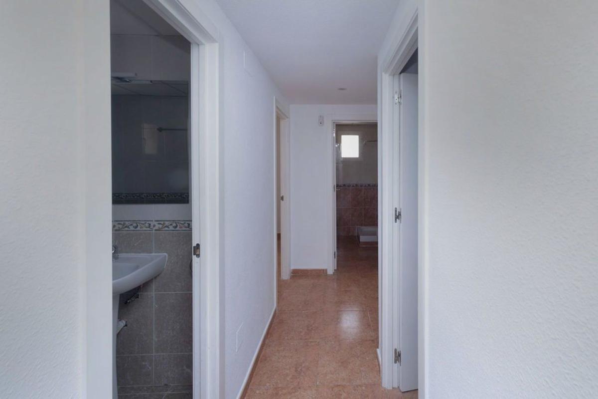 Sale of apartment in Piso en Calle Colonia Santa Isabel, Haygon - Universidad, San Vicente del Raspeig, San Vicente del Raspeig
photo 2