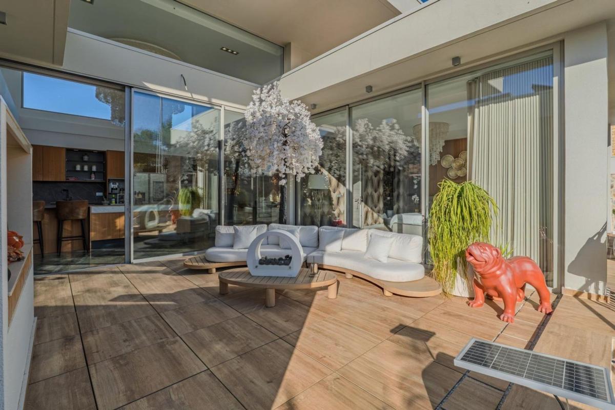 Properties for sale and rent in Spain photo 5