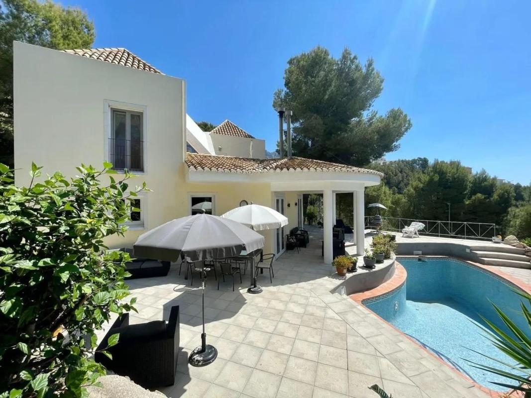 Properties for sale and rent in Spain photo 2