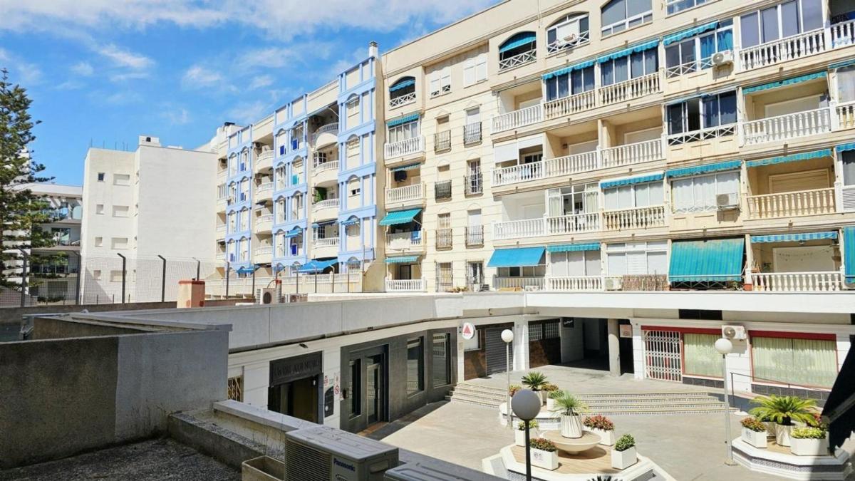 Venta de piso en Piso en Playa de los Locos, Torrevieja, Torrevieja
photo 2