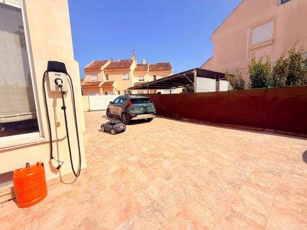 Chalet pareado en Calle de Nápoles, Zona Sierra Helada, Benidorm thumbnail 1