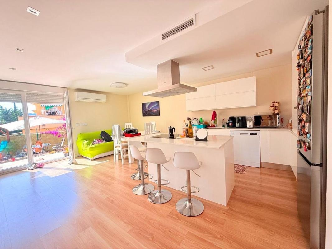 Properties for sale and rent in Spain photo 5