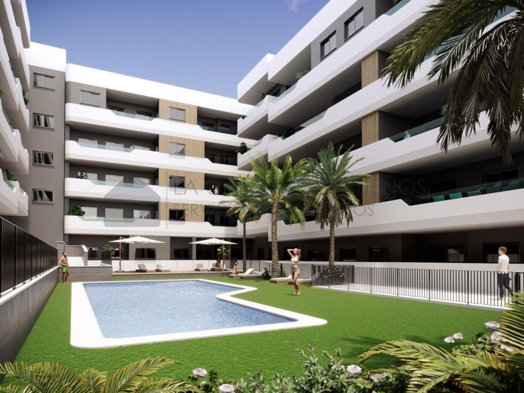 Venta de piso en Piso en Calle Llevant, Centro, Santa Pola, Santa Pola
photo 2