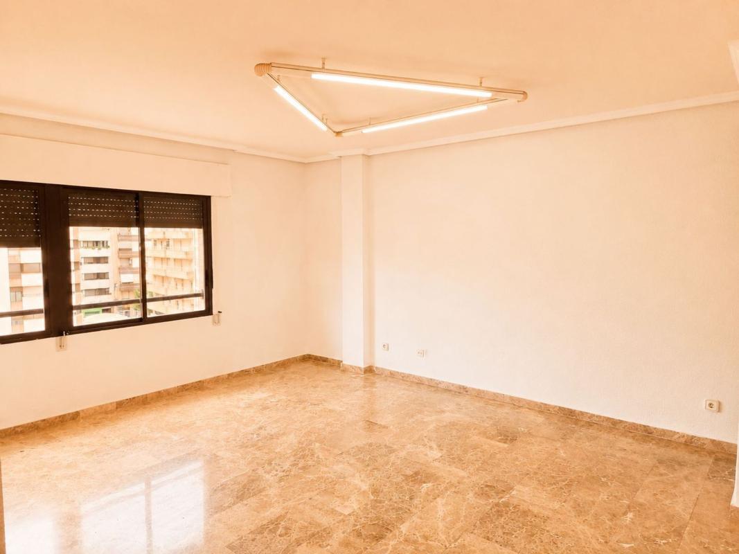 Venta de piso en Piso en Plaza de Toros - Avenida Chapí - Trinquete, Elda, Elda
photo 3