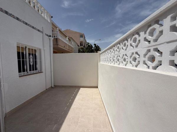 Частный шале на продаже в  Casa o chalet en Calle Baco los Cisnis, Torreblanca, Torrevieja, Торревьеха photo 4