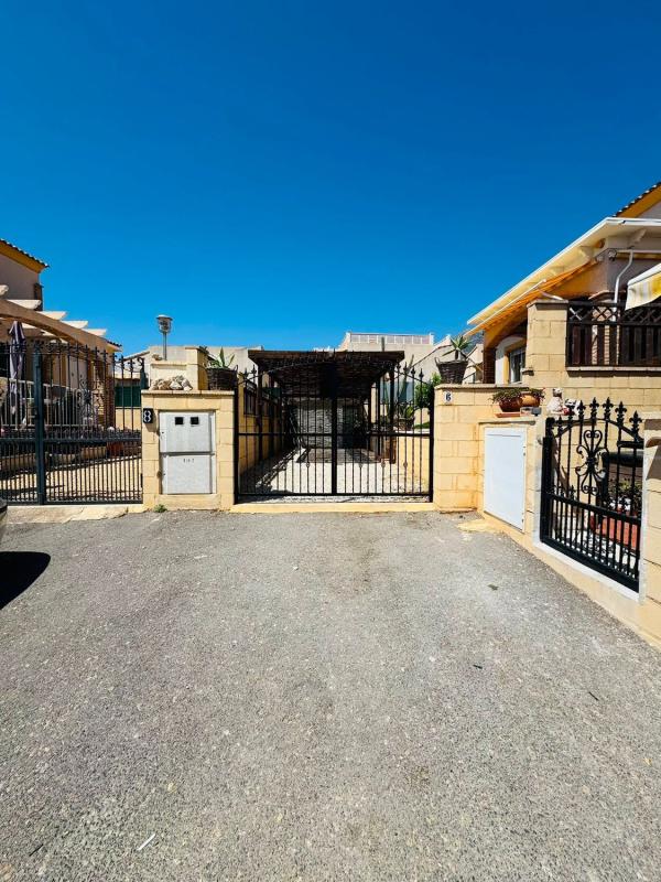 Properties for sale and rent in Spain photo 3