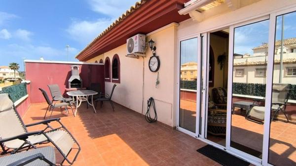Chalet adosado en Avenida de Jaén s/n, Lo Marabú, Rojales photo 1