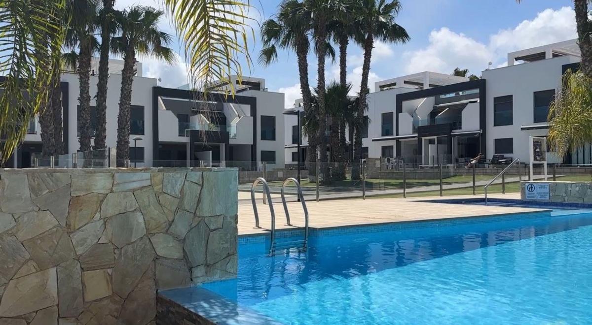 Sale of apartment in Piso en La Zenia, Orihuela, Orihuela
photo 1