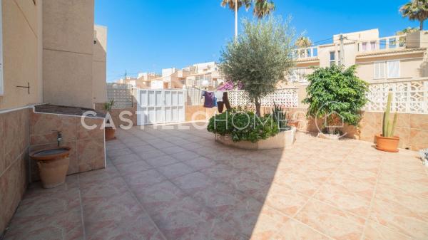 Частный шале на продаже в Casa o chalet en Zona los Frutales, Torrevieja, Торревьеха thumbnail 2